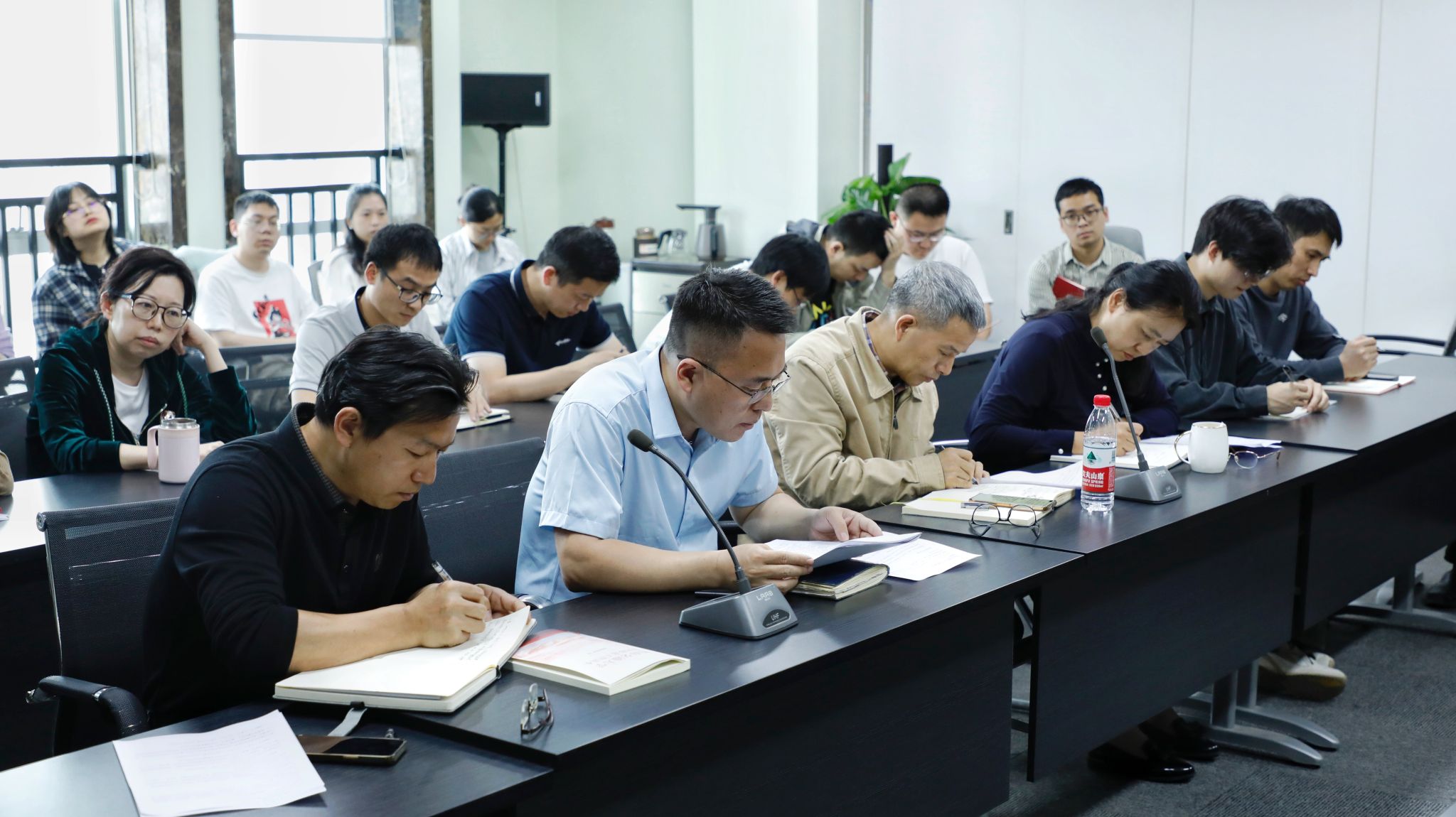 部署动员会2_proc.jpg 部署动员会2_proc.jpg